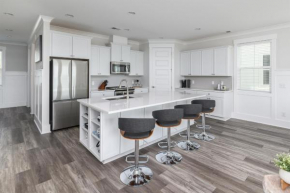 (20) Brand New Marsh View, Private Heated Pool, Elevator, 5 min drive to beach